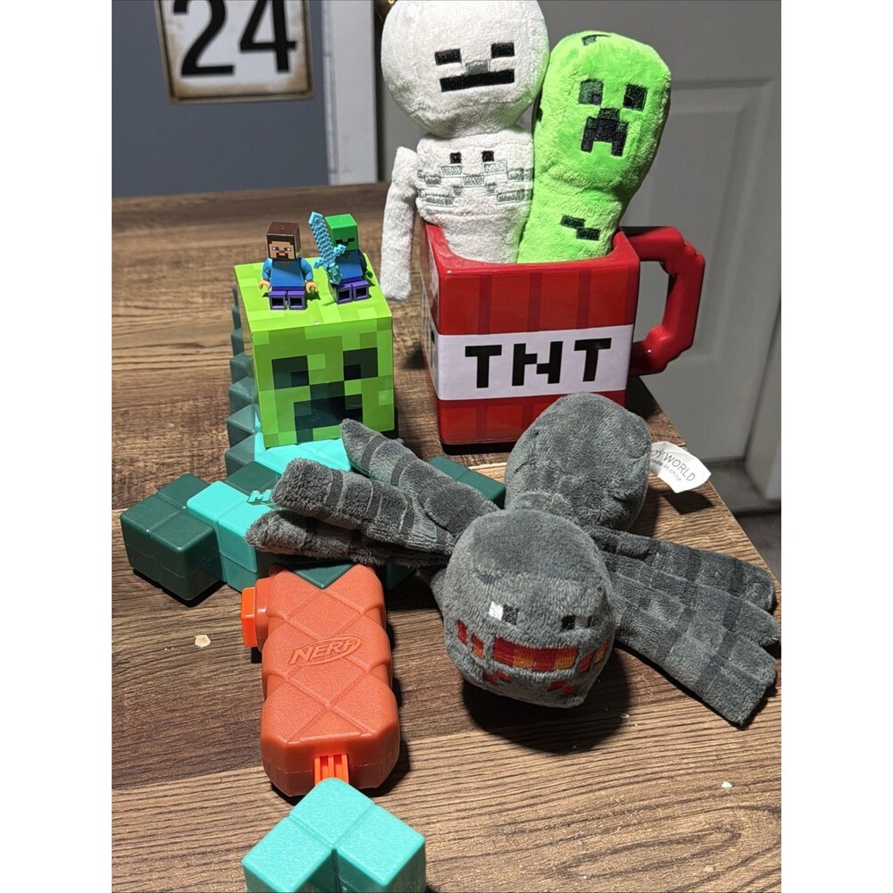 Lot Of 8 Minecraft Collectibles -Branded lamp, Sword, and Lego, (ToyWorld Plush)